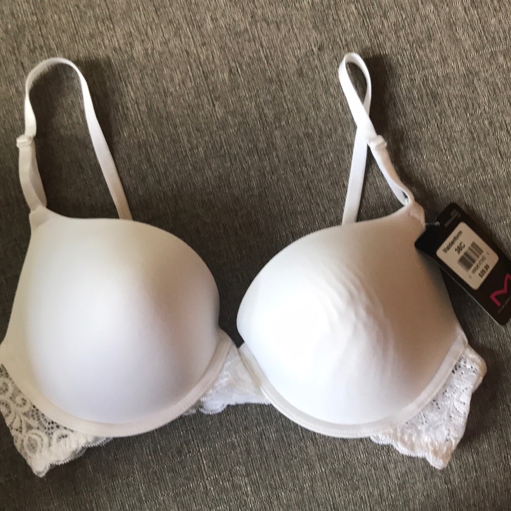 Maidenform White Lacey Bra NWT